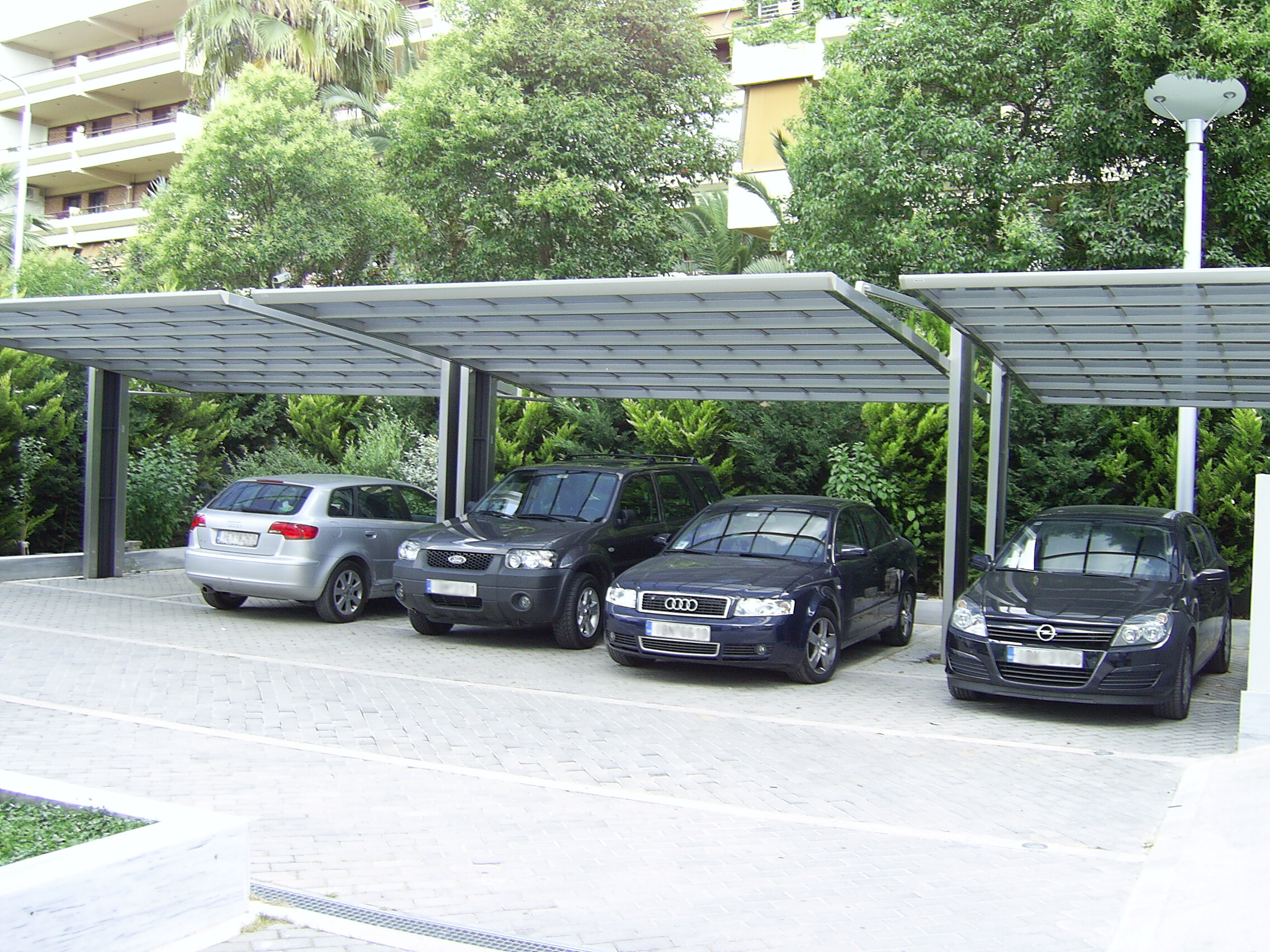 Progettazione e installazione carport e pensiline auto