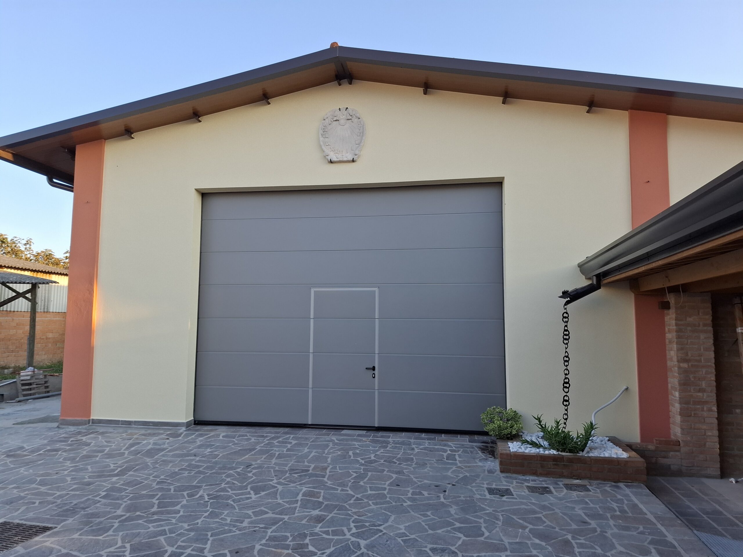 Portone sezionale Hormann