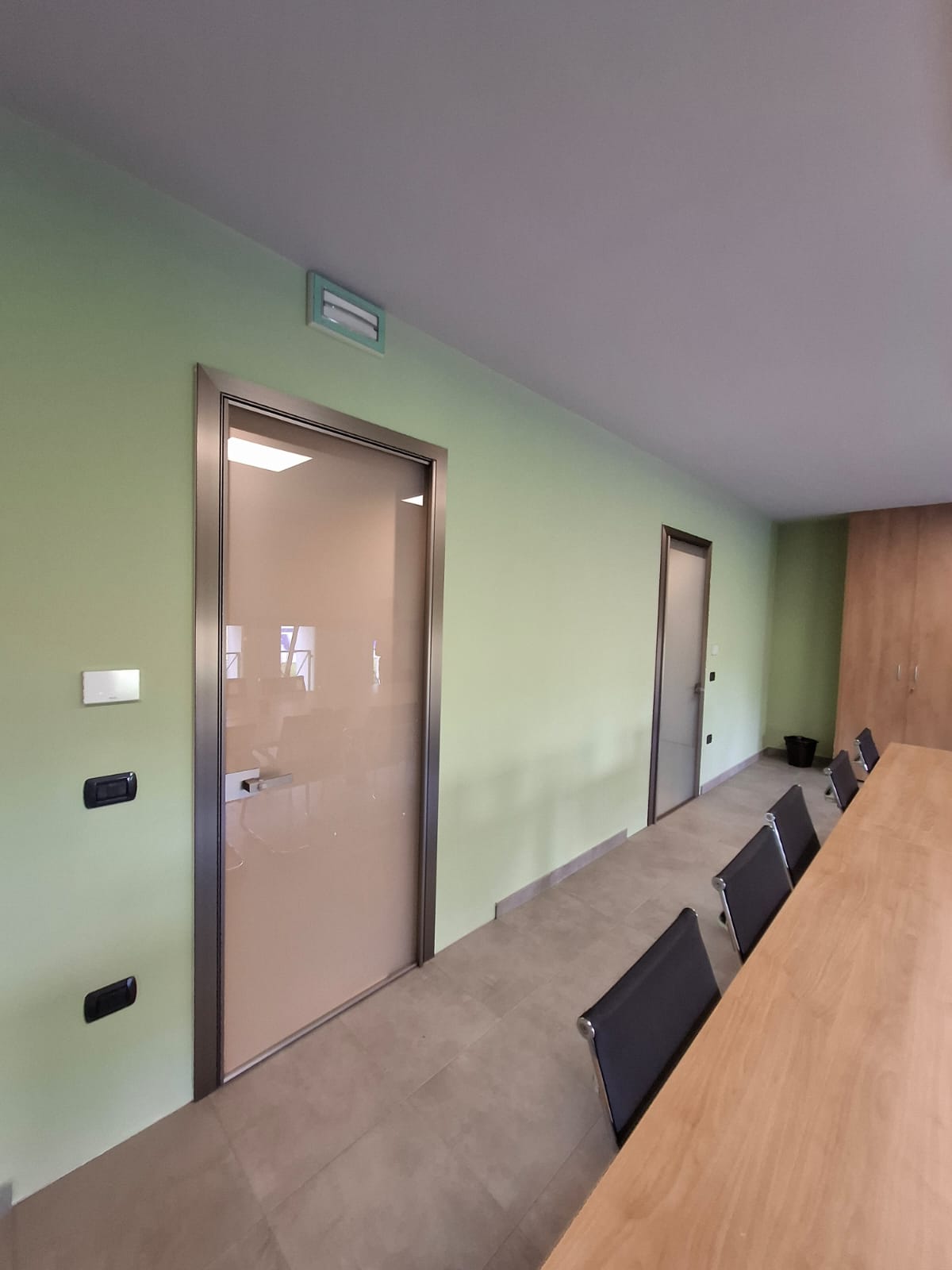 porta pvetro HENRYGLASS sala riunioni